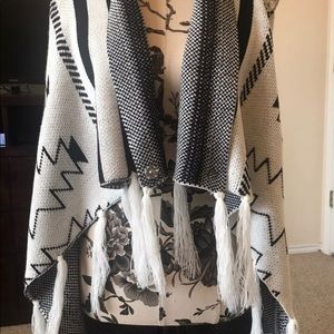 NWT Sleeveless Sweater Cardigan